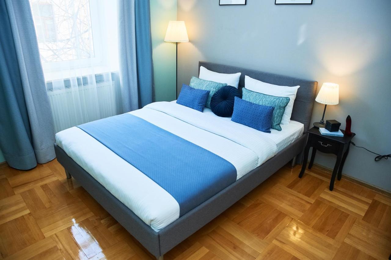 לבוב Cozy Apartment, 5Mins To Opera מראה חיצוני תמונה