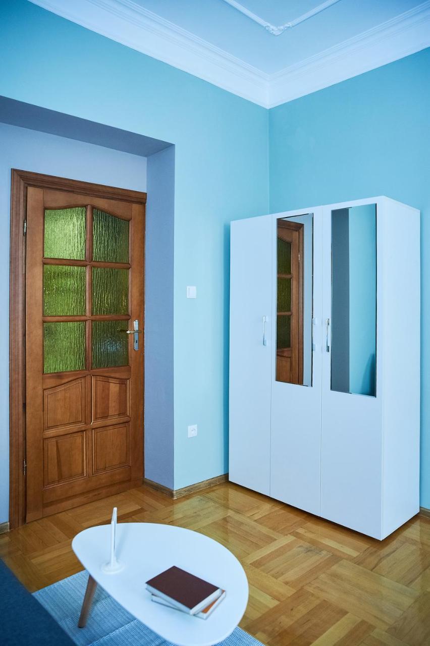לבוב Cozy Apartment, 5Mins To Opera מראה חיצוני תמונה