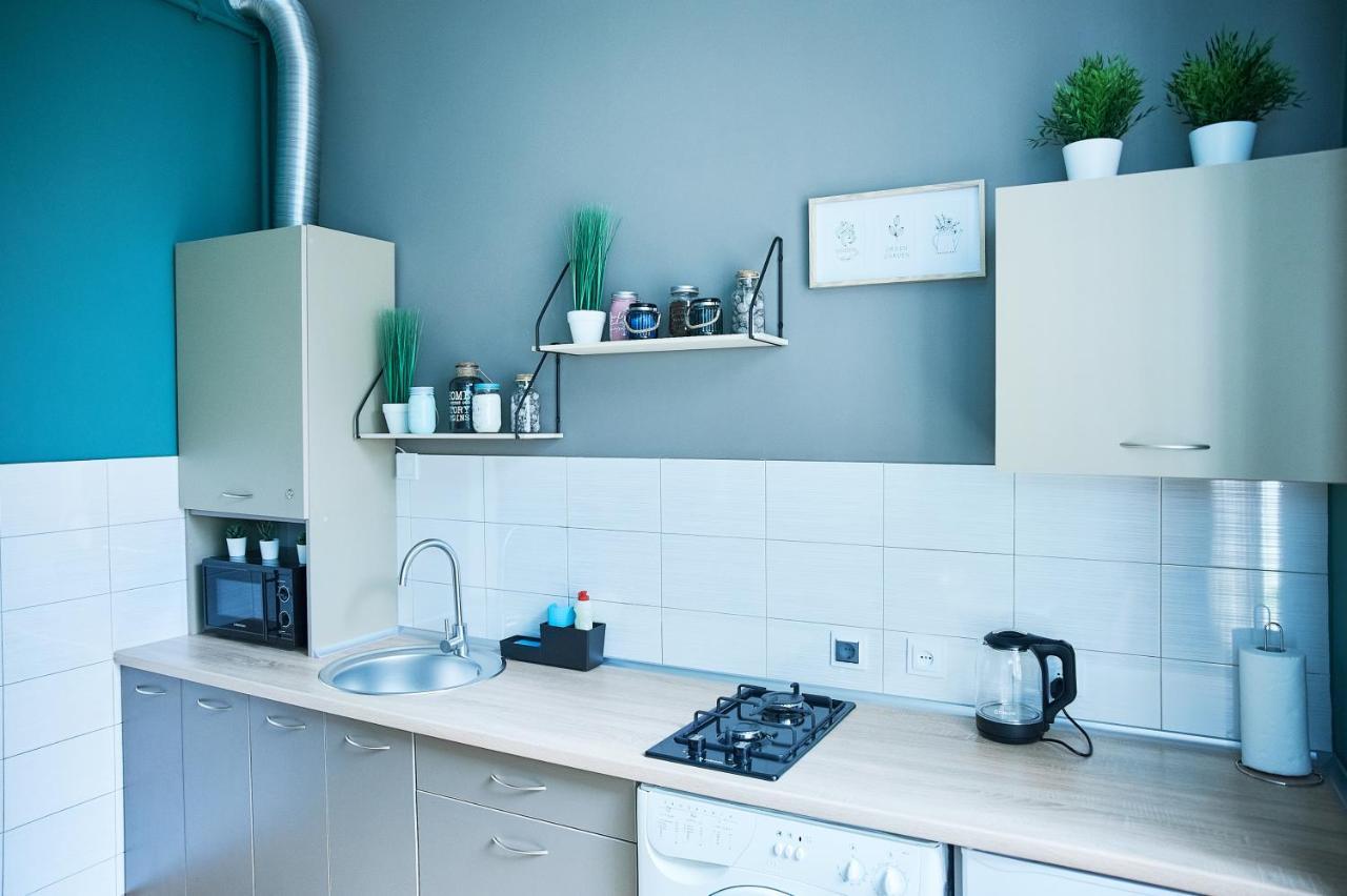 לבוב Cozy Apartment, 5Mins To Opera מראה חיצוני תמונה